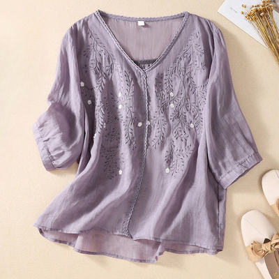 Maeve - Geborduurde Blouse met V-hals